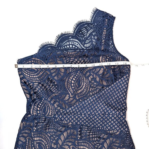 BCBGMaxAzria | Alisha Lace One Shoulder Asymmetrical Dress in Navy | Size 2 - Picture 10 of 14